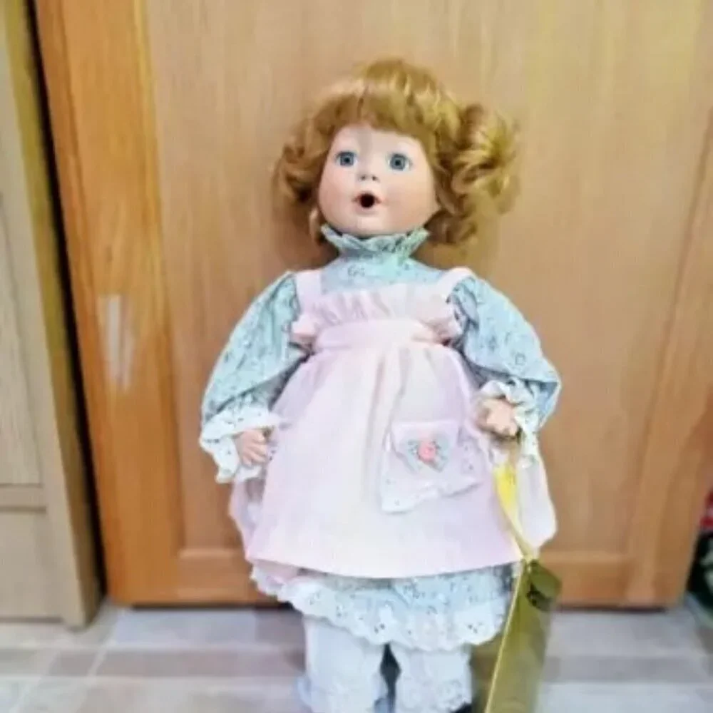 Porcelain Doll Seymour Mann Connoisseur Collection‎ R Rare 16